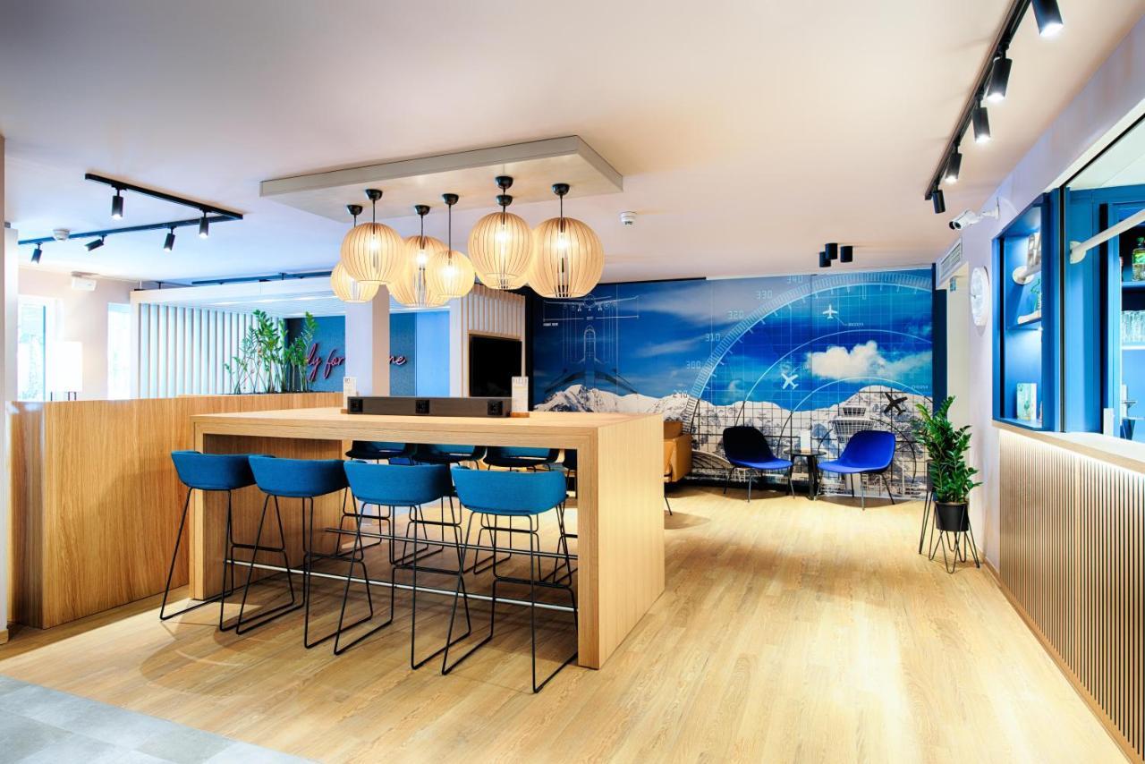 B&B Hotel Muenchen-Airport Hallbergmoos Bagian luar foto