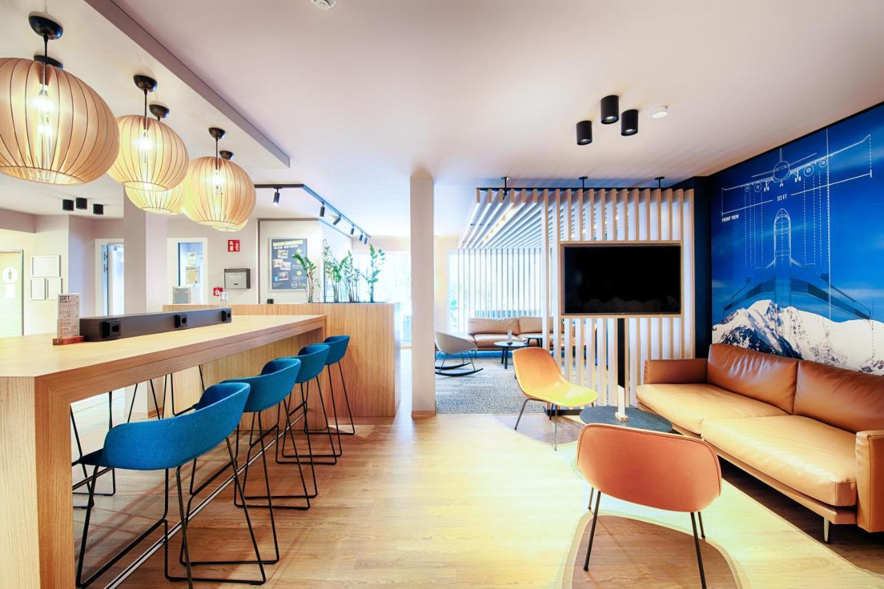 B&B Hotel Muenchen-Airport Hallbergmoos Bagian luar foto